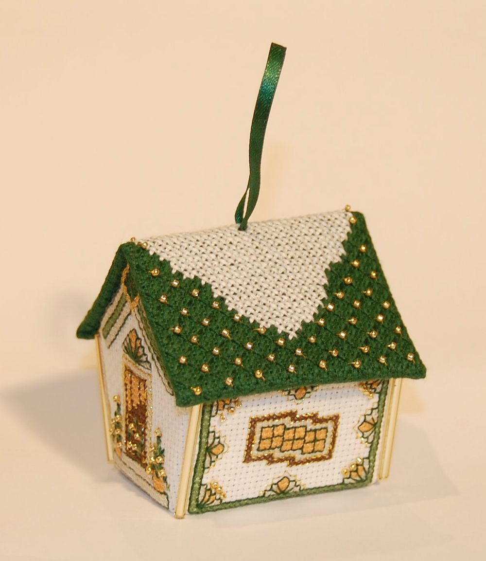 Zöld-arany mézeskalács-házikó - 3D keresztszemes karácsonyi dísz